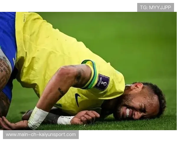 内马尔伤退，球队士气受挫，内马尔踢什么比赛